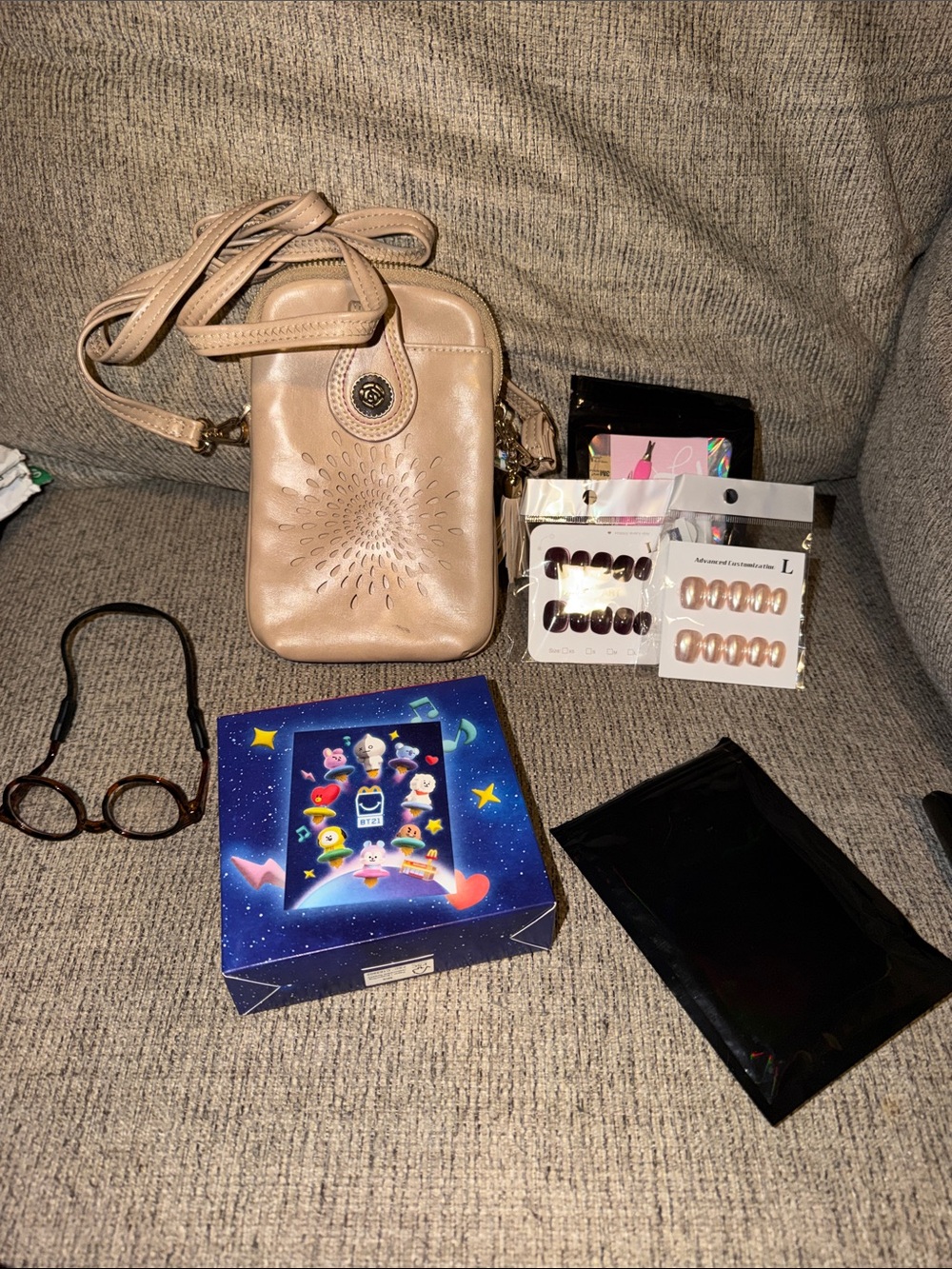Leather Crossbody Phone Bag with Floral Cutout - Beige and brand new nails